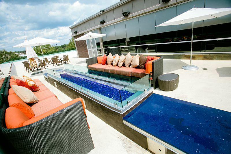 Hotel Indigo Boston - Newton Riverside Экстерьер фото