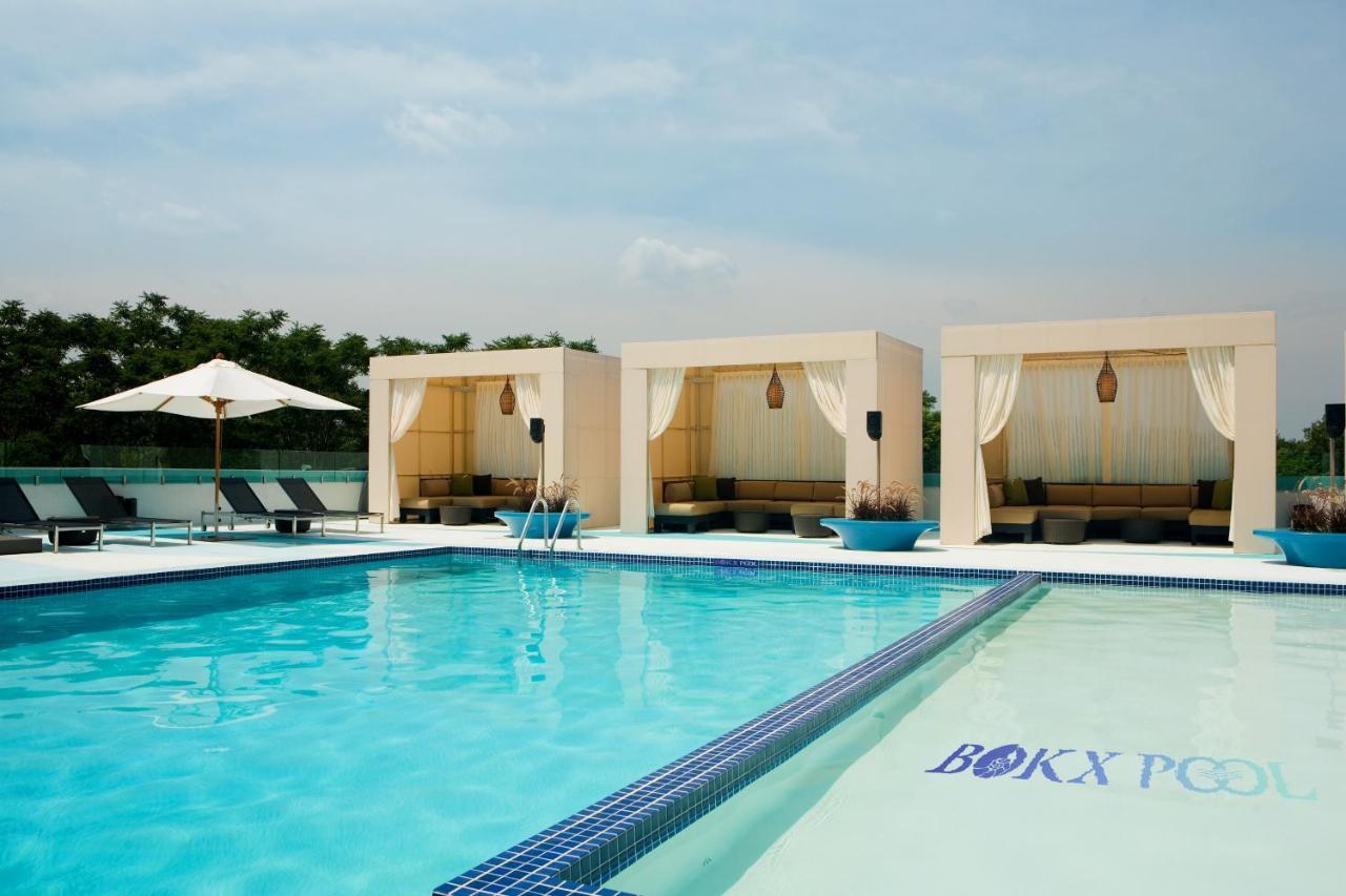 Hotel Indigo Boston - Newton Riverside Экстерьер фото