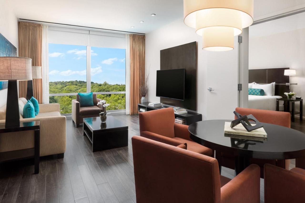 Hotel Indigo Boston - Newton Riverside Номер фото