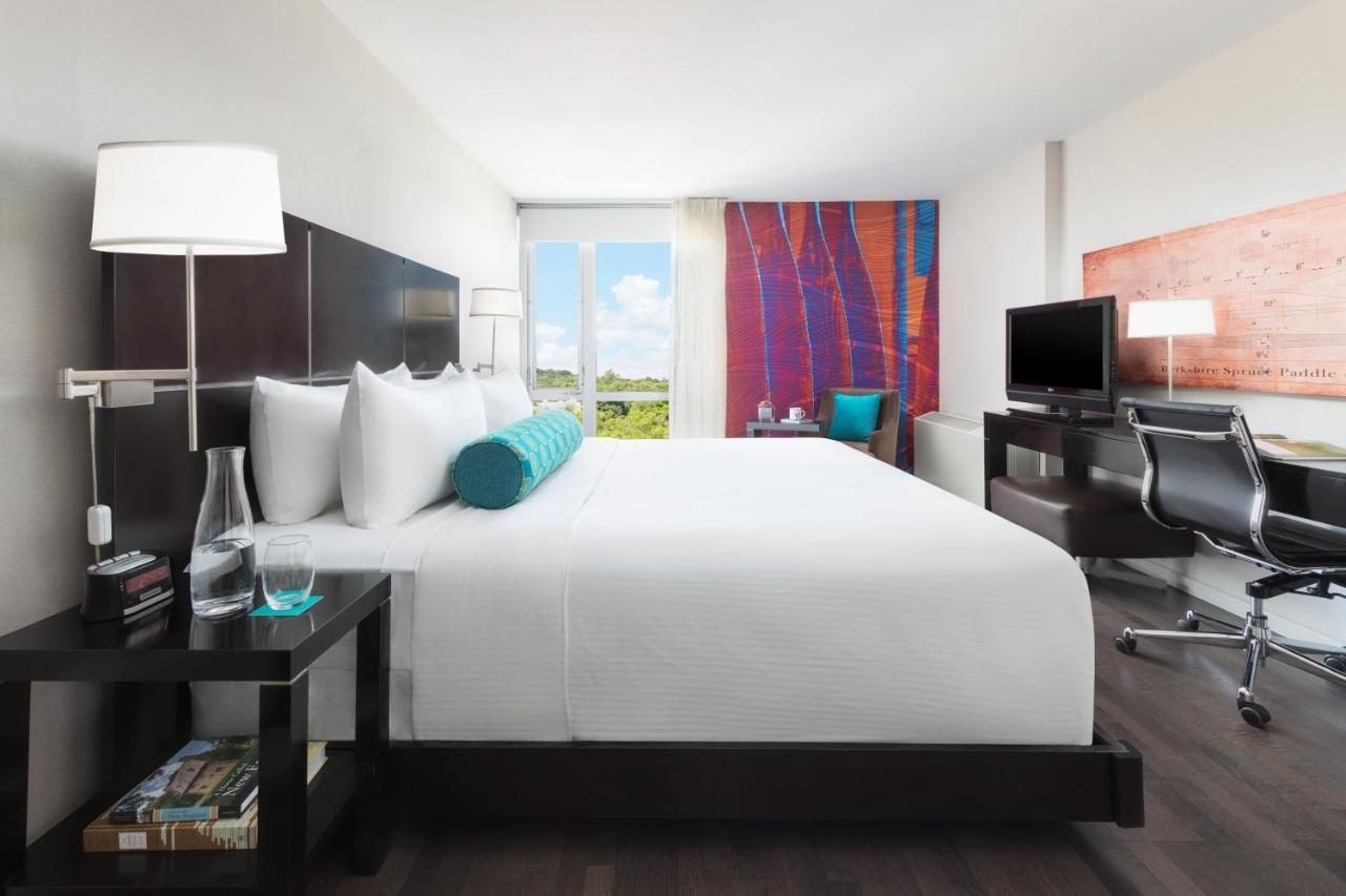 Hotel Indigo Boston - Newton Riverside Номер фото